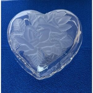 Set of 2 Vintage Glass Heart Shaped Bowls With Frosted Roses  together -box